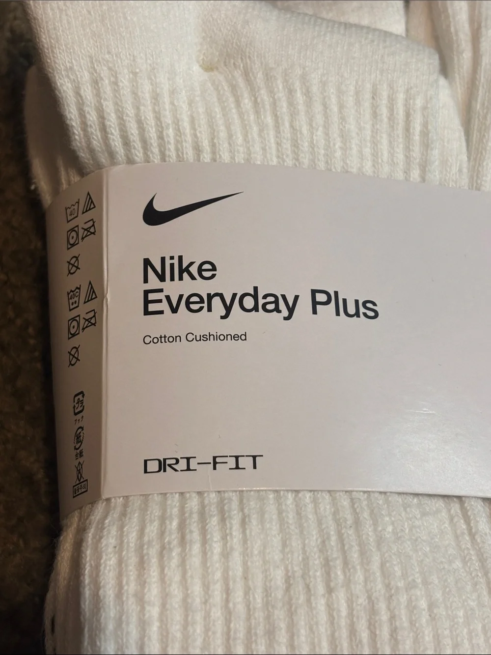 ✨New Nike Dri-Fit White Crew Athletic Socks with Black Swoosh (6 Pack)